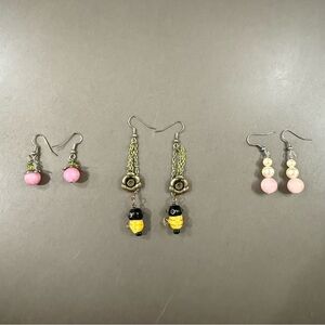 3/$10 🛒🛍️ Pink and Yellow Earrings Set - Set of 3
